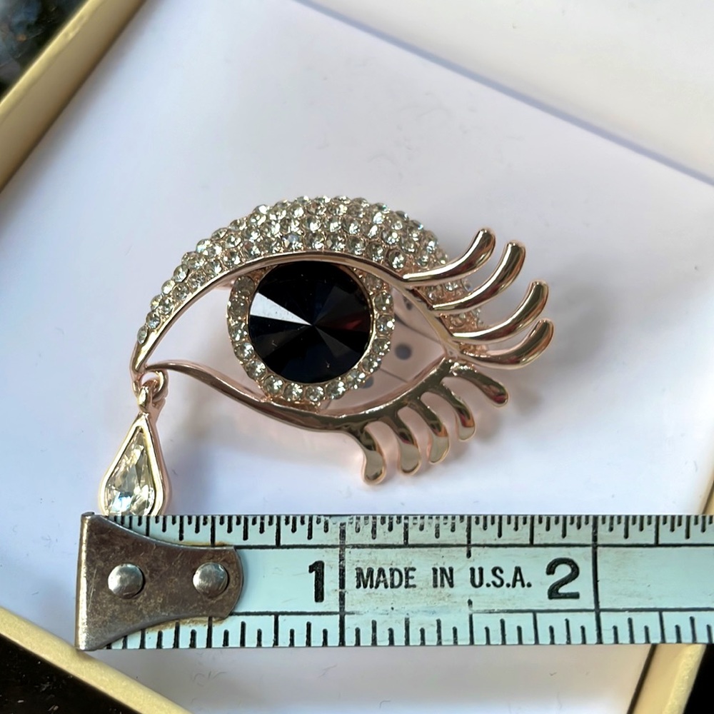 Madison Jules Tear Drop Eye Brooch - Picture 5 of 7